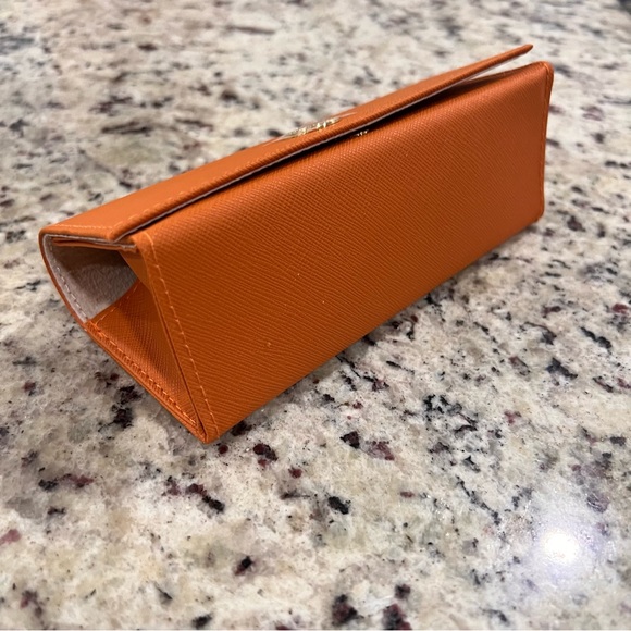 TORY BURCH - sunglass case - Picture 5 of 6